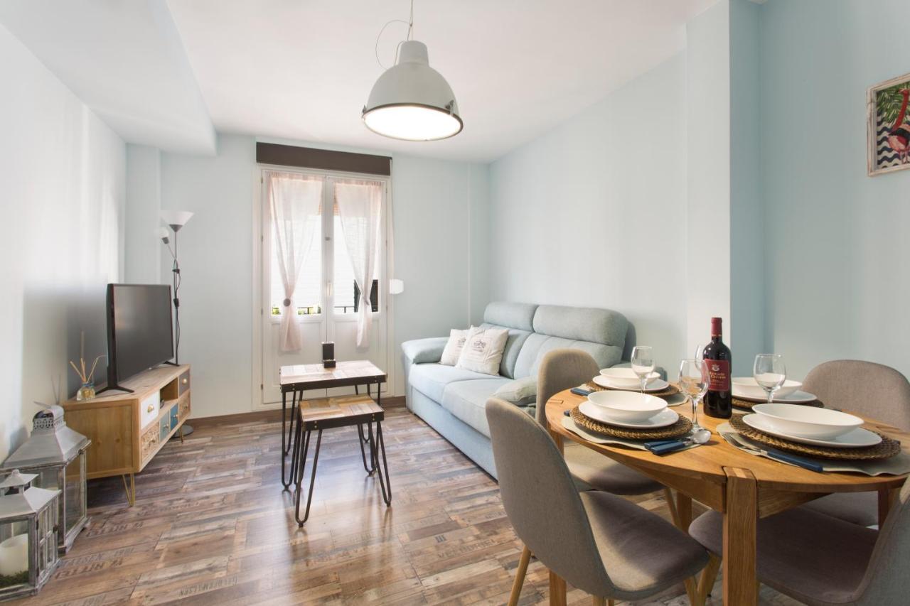 Sky Is Blue In Private Parking Included Apartment