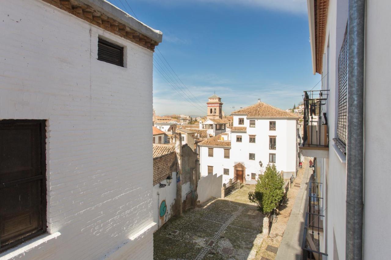 Sky Is Blue In Private Parking Included Apartment *