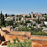 Sky Is Blue In Granada - Private Parking Included