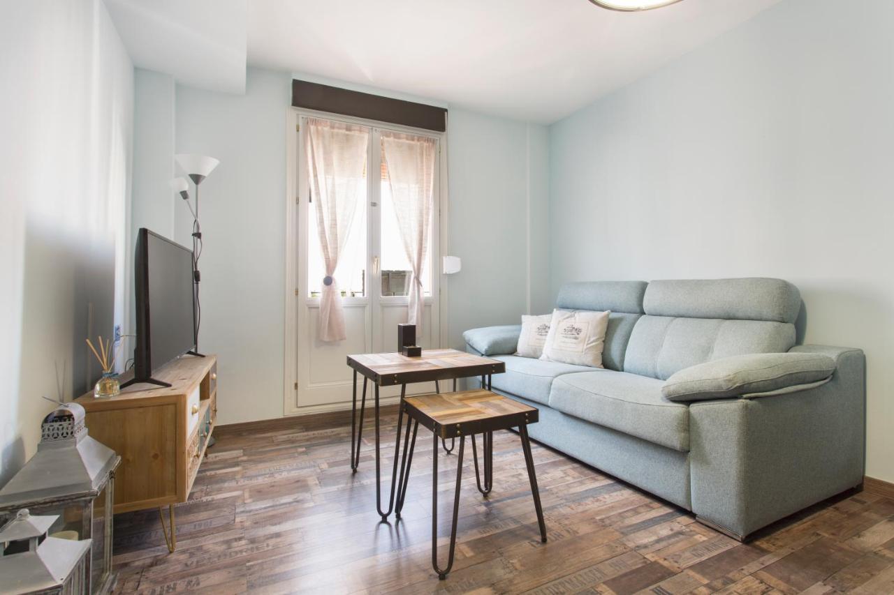 Sky Is Blue In - Private Parking Included Granada