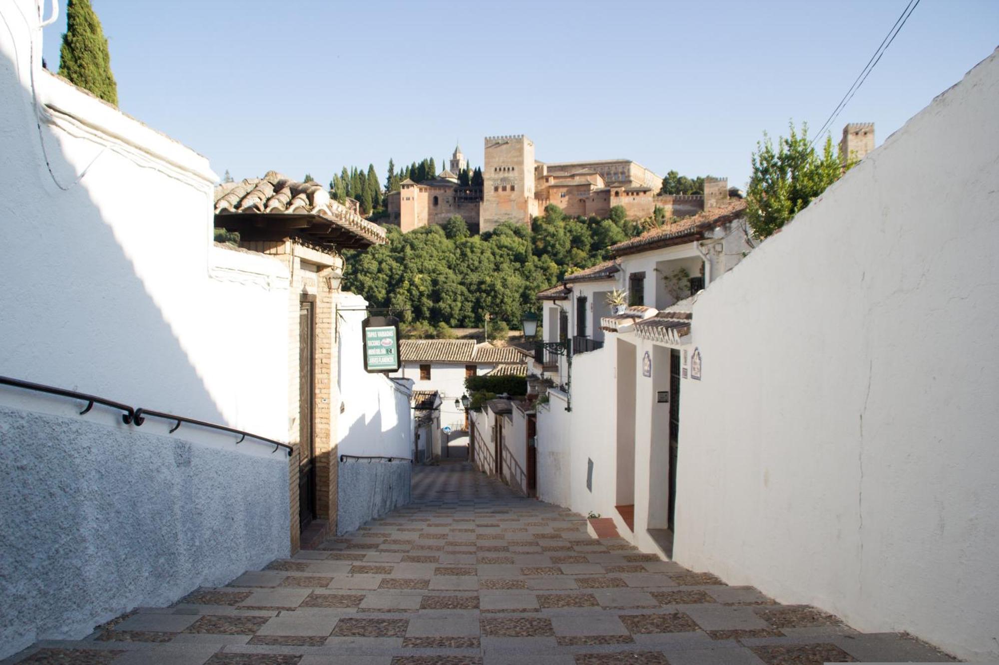 Sky Is Blue In - Private Parking Included Appartement *